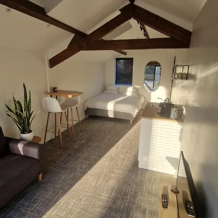 Appartement 21 *